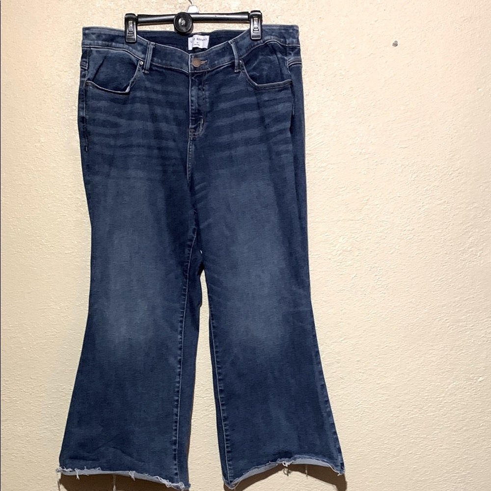 Lane Bryant Jeans 22 Blue Stretchy Raw Hem Mid Rise Flare Signature Fit 5-Pocket